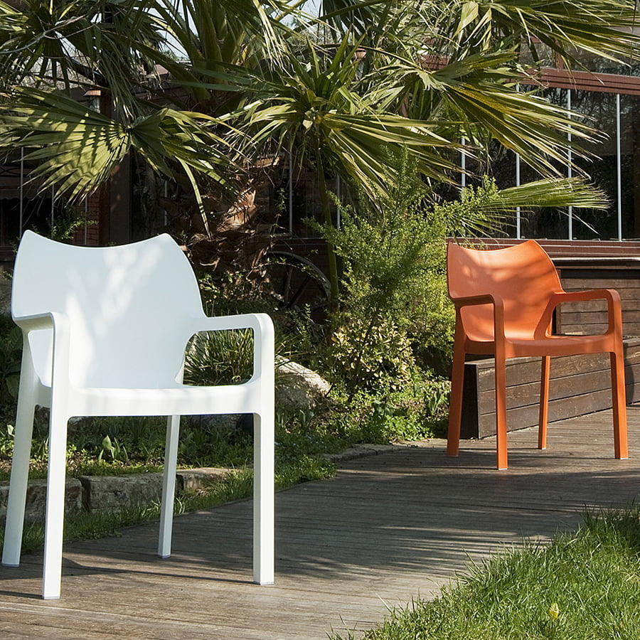 Design PP Plastic Chair | Stackable | Resistant | Easy to Clean